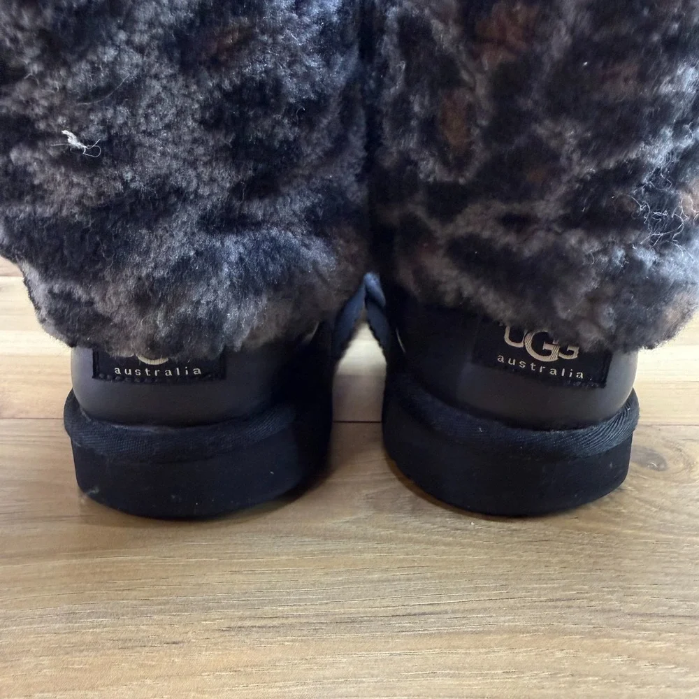UGG Ellee Leopard Cheetah Print Fur Boots Youth Girls 6 Black Leather Cozy